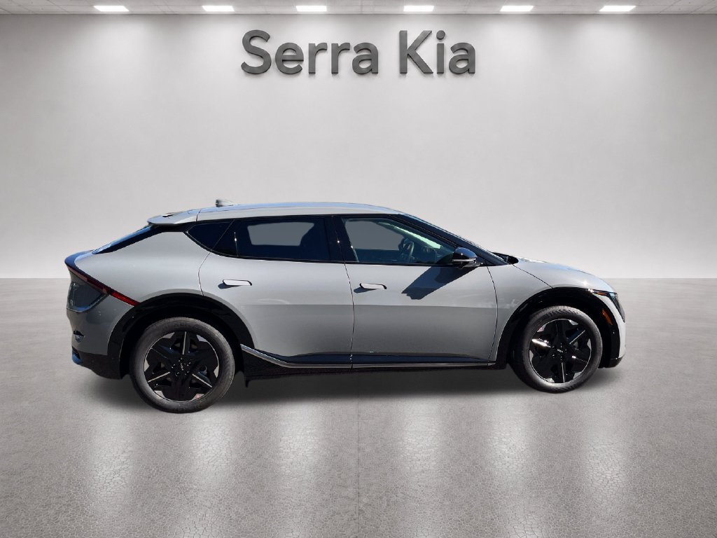 New 2026 Kia EV6 Wind RWD image 7