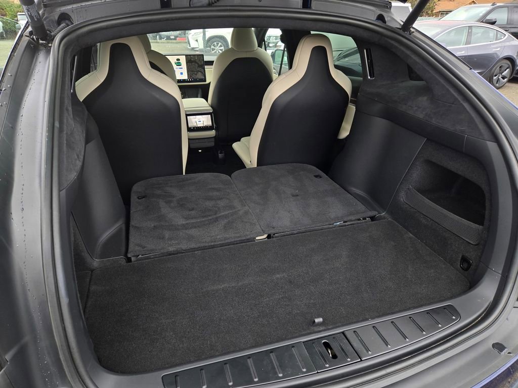 Used 2022 Tesla Model X image 27
