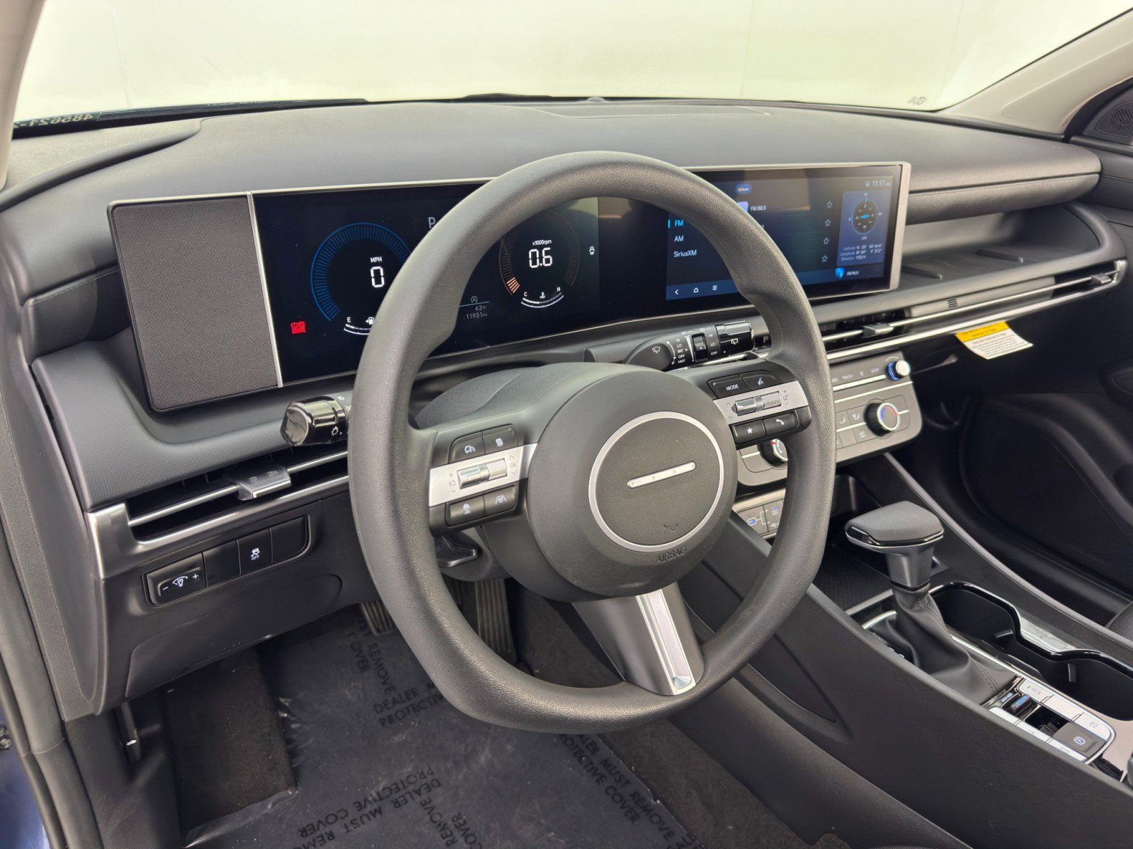 Used 2025 Hyundai Tucson SE image 12