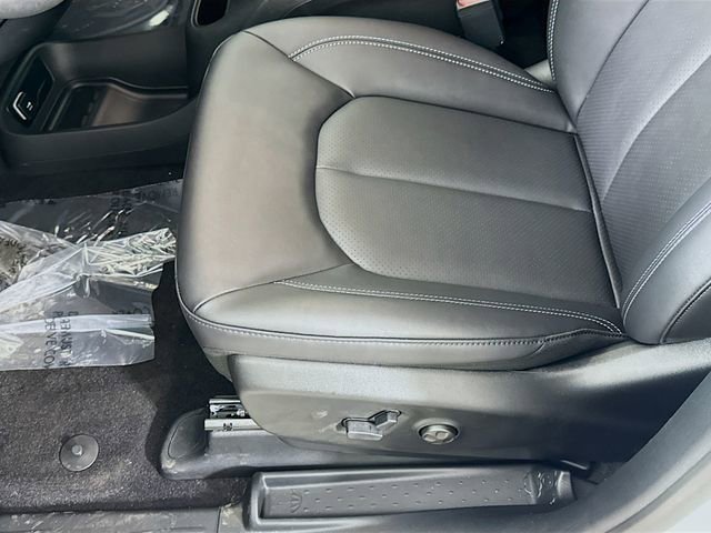 New 2026 Chrysler Pacifica Select image 18
