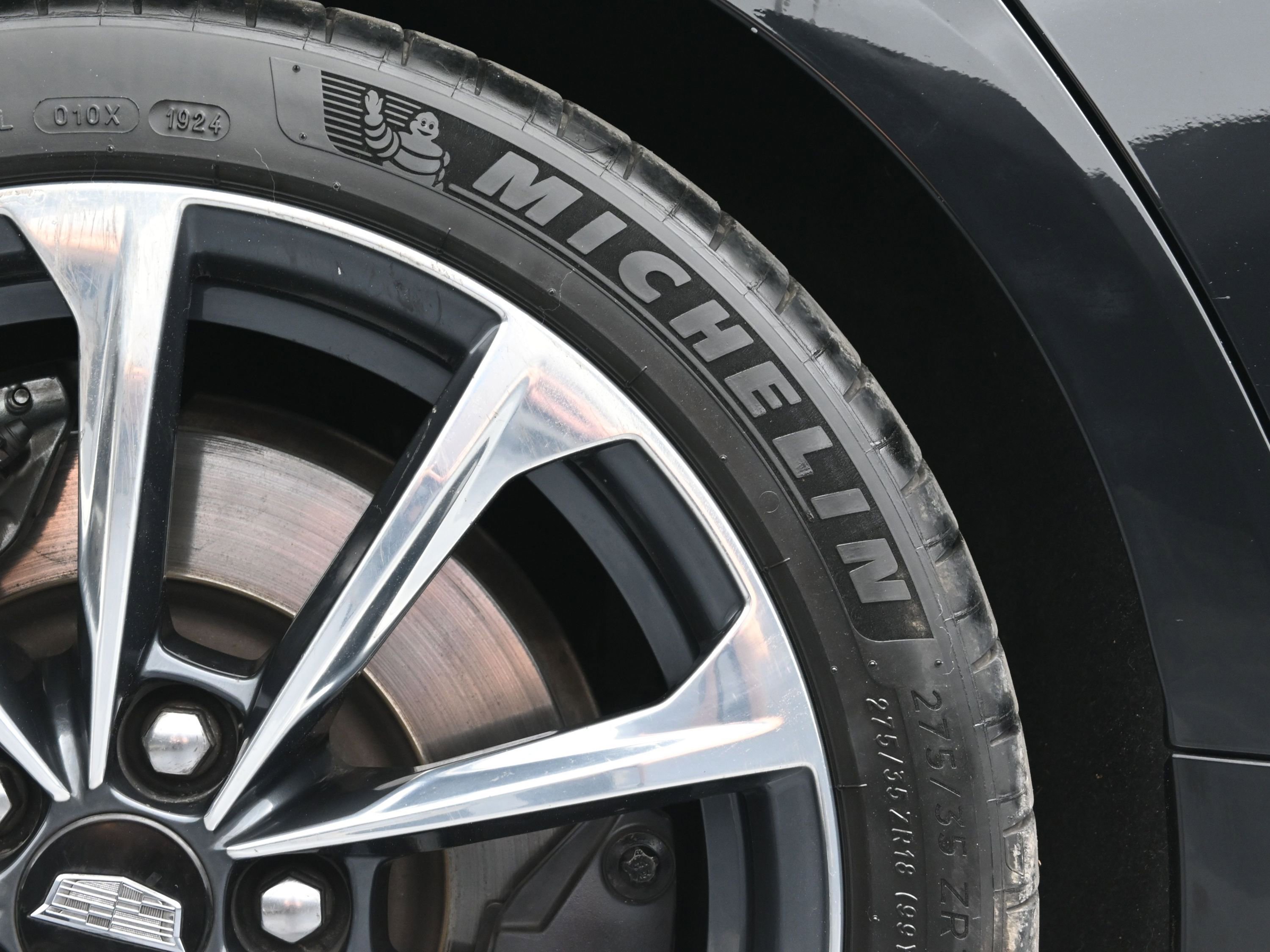 Used 2022 Cadillac CT4 V Blackwing w/ Climate Package image 42