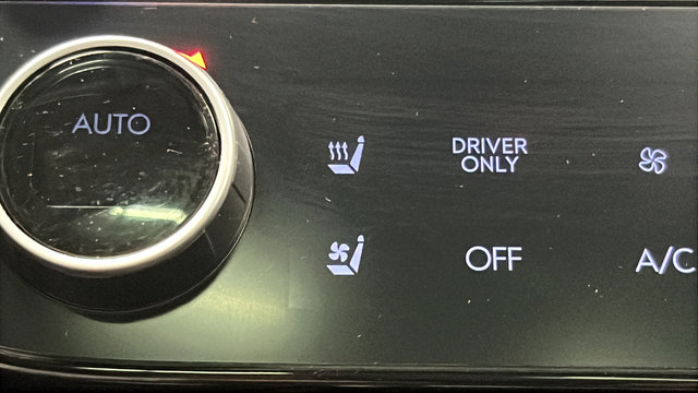 Used 2025 Hyundai Tucson Limited AWD/4WD image 30