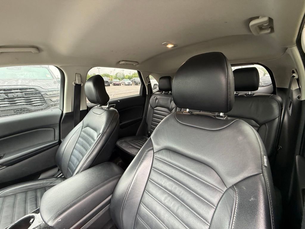 Used 2016 Ford Edge SEL w/ Equipment Group 201A AWD/4WD image 13