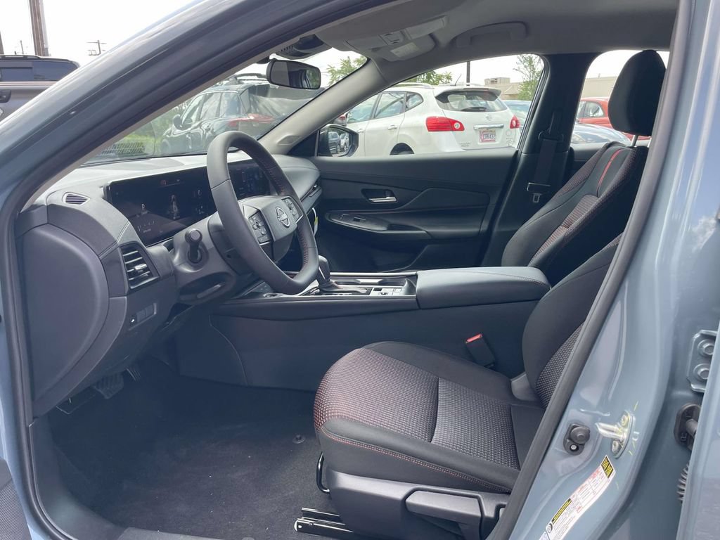 New 2026 Nissan Sentra SR w/ Floor Mat Package FWD image 10
