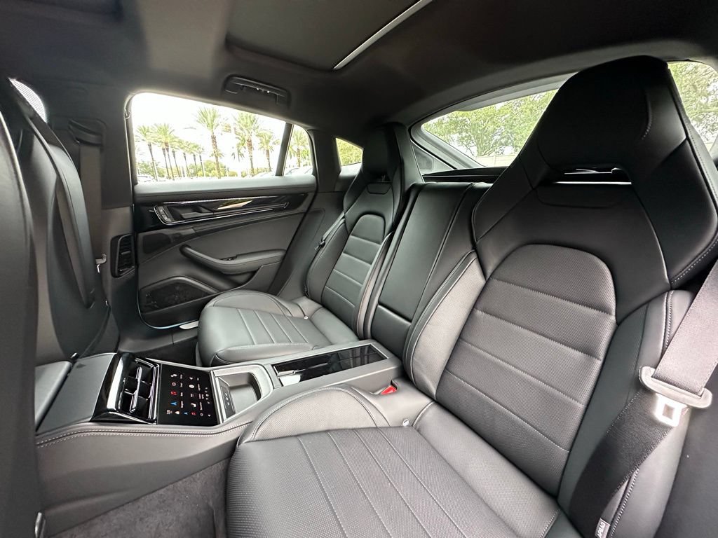 Used 2026 Porsche Panamera 4 E-Hybrid AWD/4WD image 34