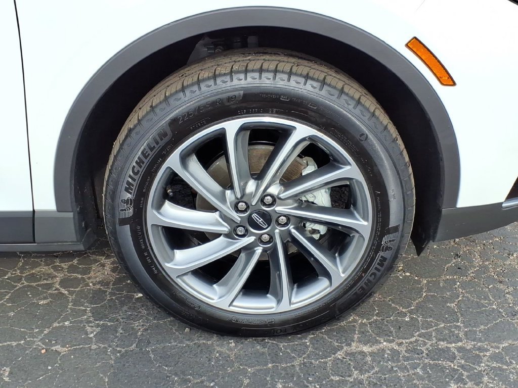 Used 2023 Lincoln Corsair AWD w/ Equipment Group 101A image 9