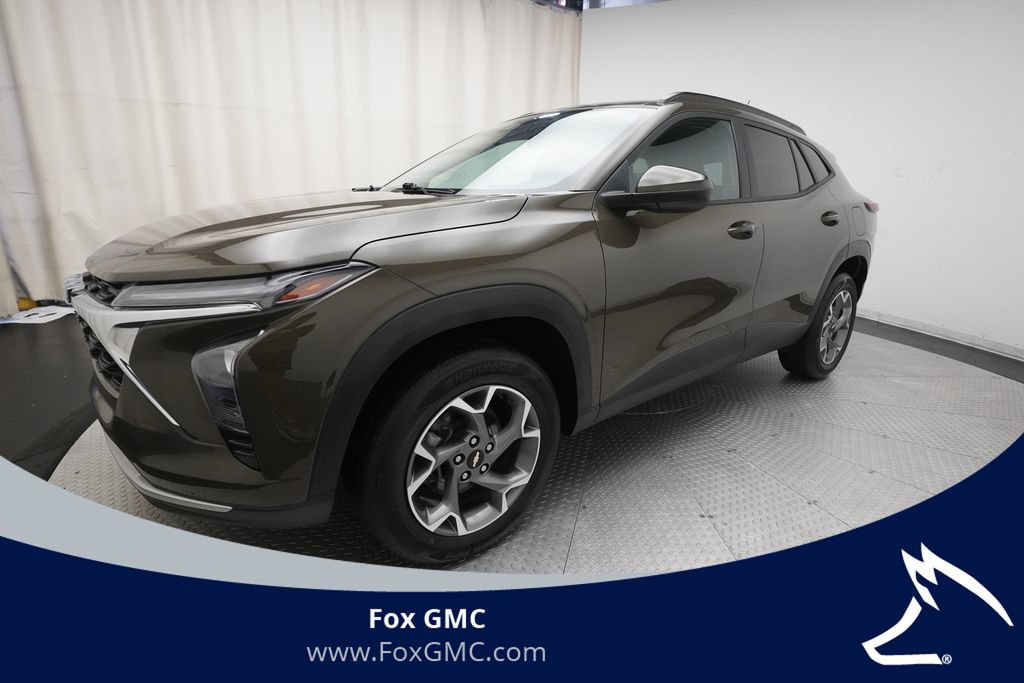 Used 2024 Chevrolet Trax LT w/ Driver Confidence Package FWD image 1
