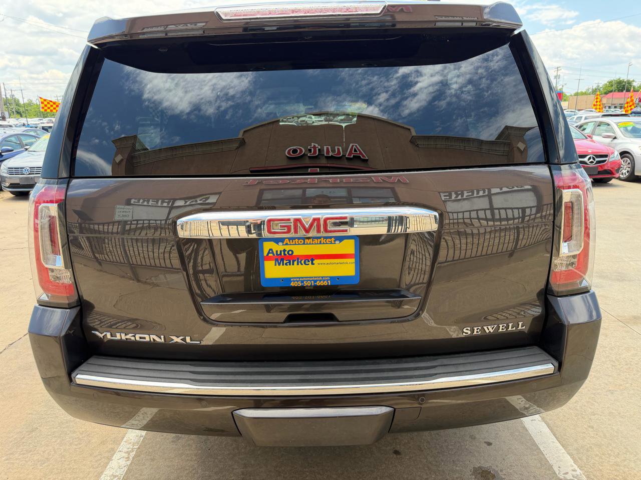 Used 2016 GMC Yukon XL Denali w/ Open Road Package AWD/4WD image 6