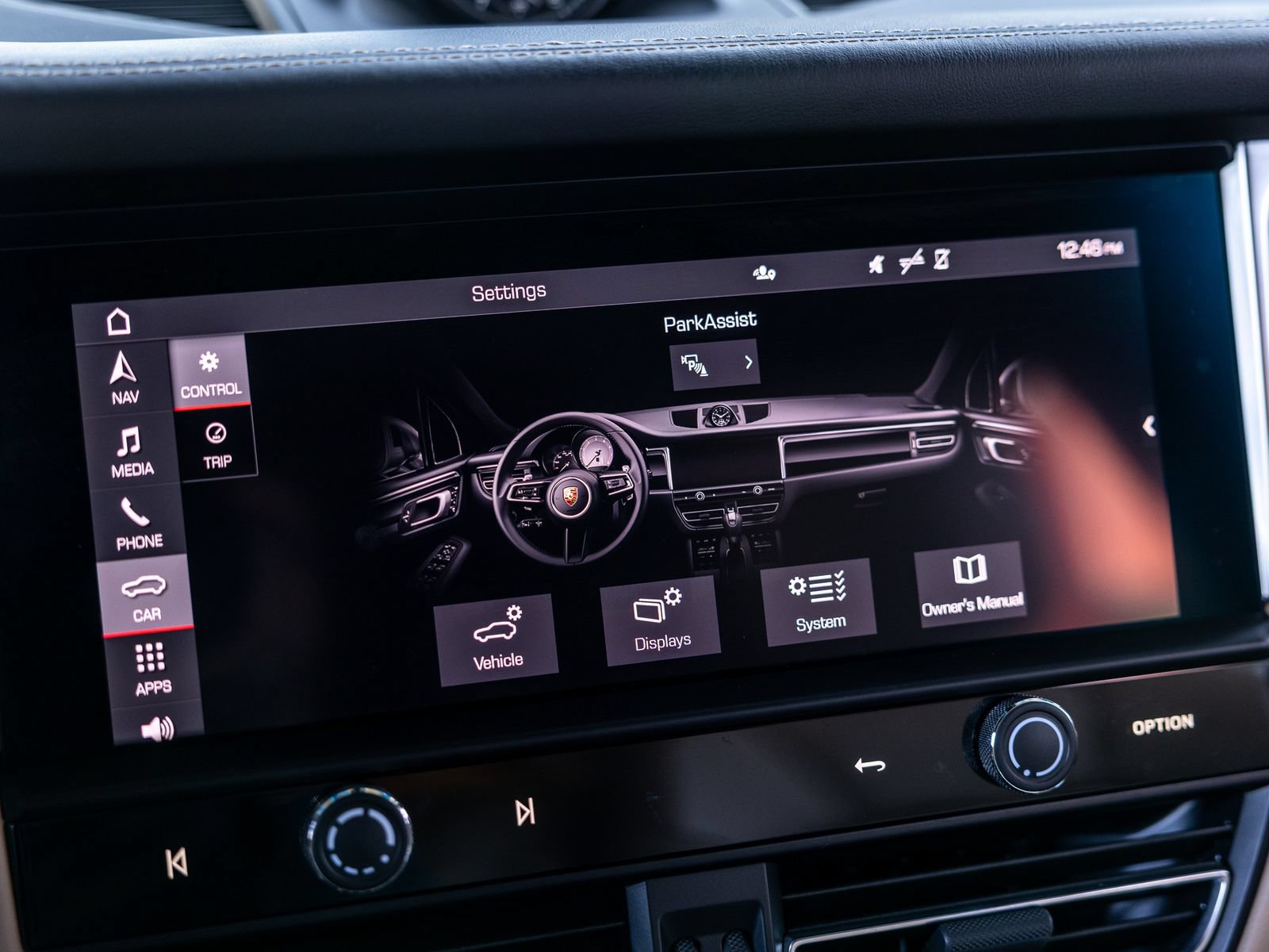 Certified 2024 Porsche Macan AWD/4WD image 56