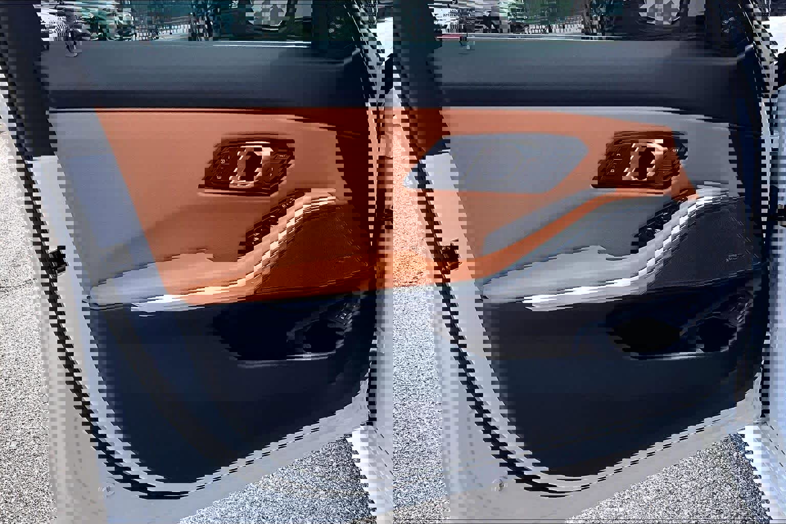 Used 2026 BMW 330i Sedan w/ Convenience Package image 21