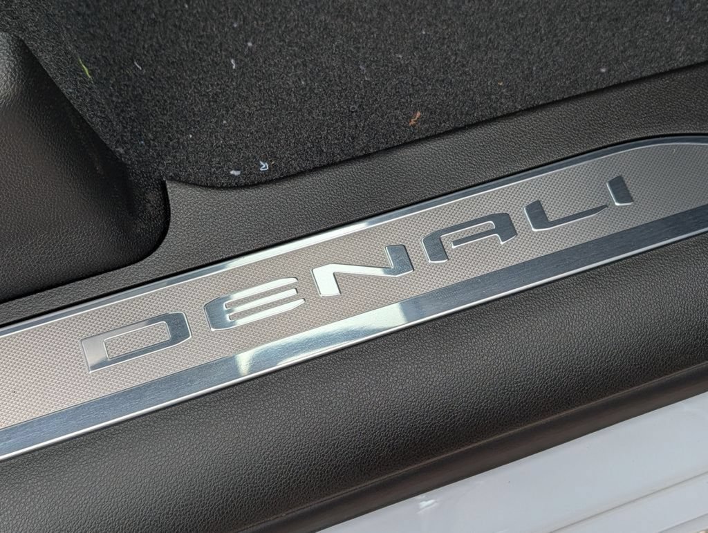 New 2026 GMC Sierra 1500 Denali w/ Denali Reserve Package AWD/4WD image 32