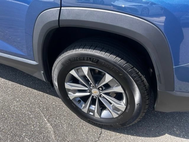 Used 2025 Chevrolet Equinox LT w/ Convenience Package II AWD/4WD image 7