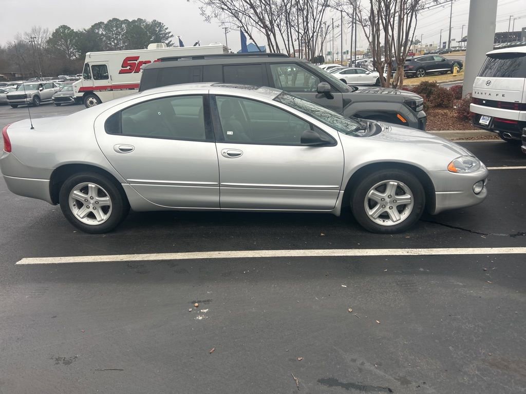Used 2002 Dodge Intrepid ES image 2