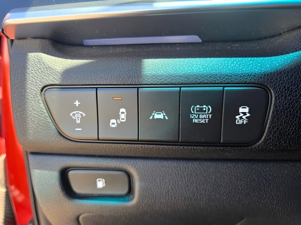 Used 2022 Kia Niro LXS FWD image 21