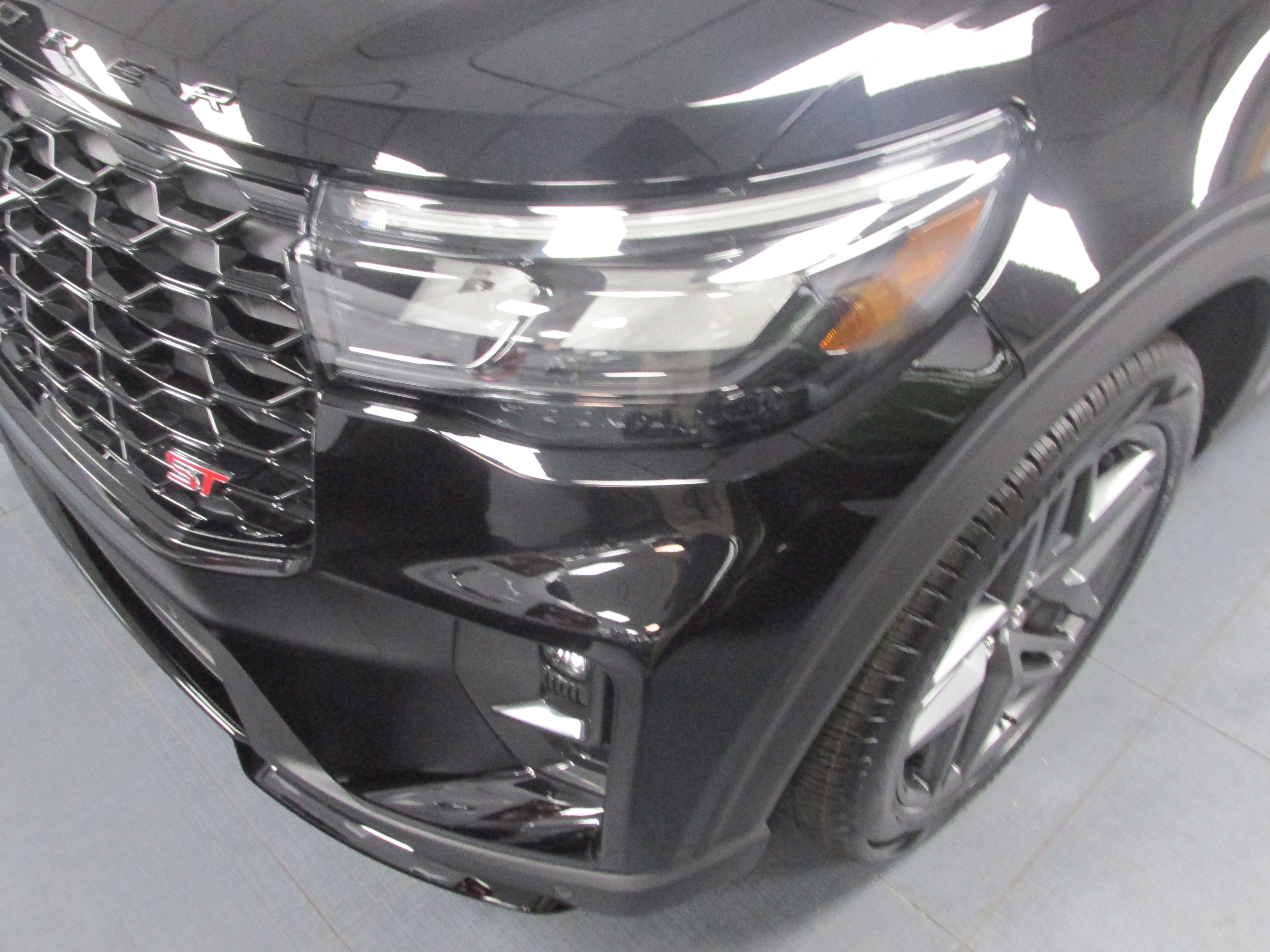 New 2025 Ford Explorer ST w/ Sun And Sound Package image 7