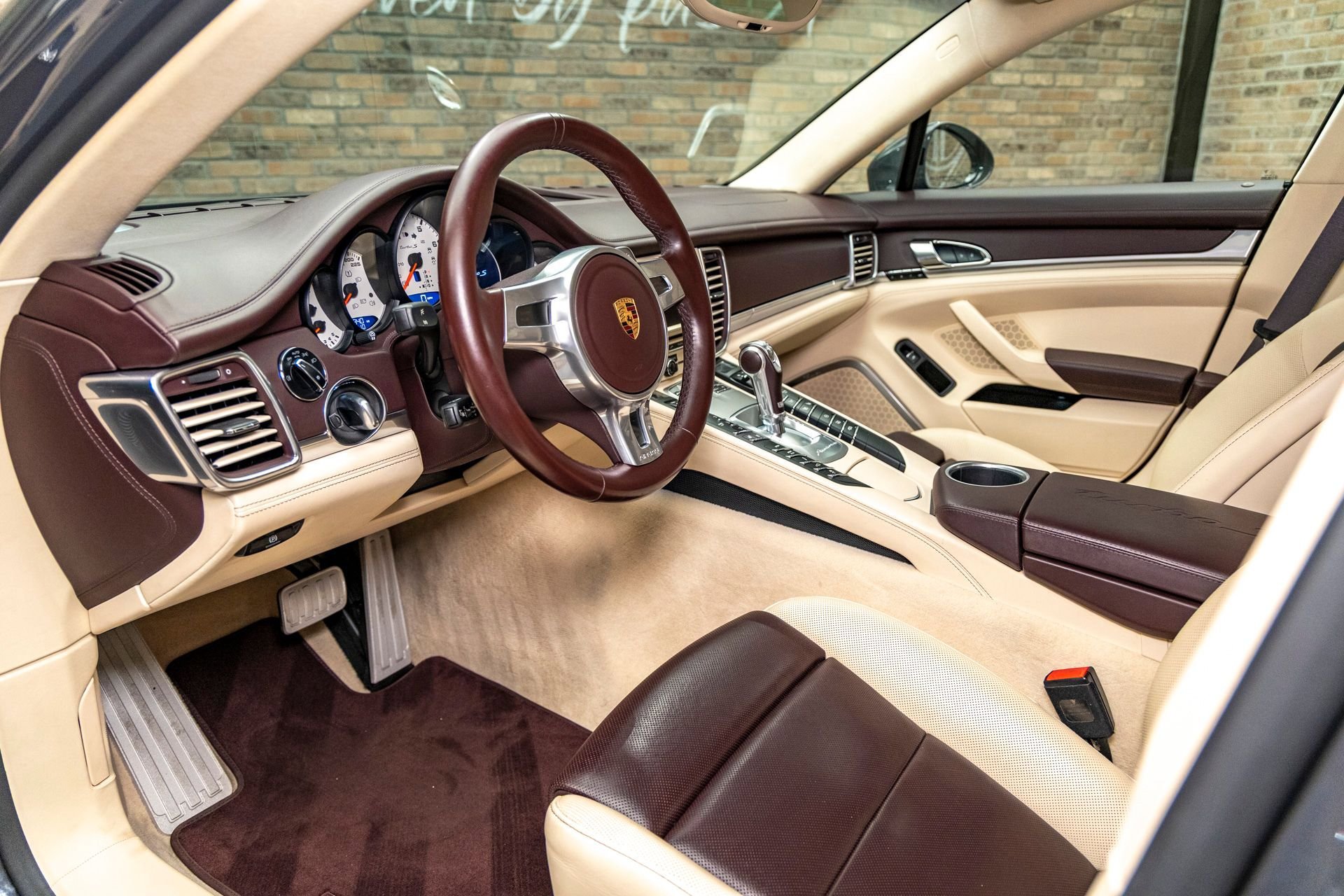 Used 2016 Porsche Panamera Turbo S image 36