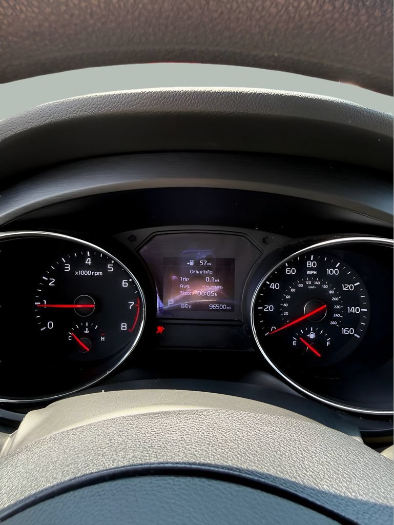 Used 2021 Kia Sedona LX FWD image 26