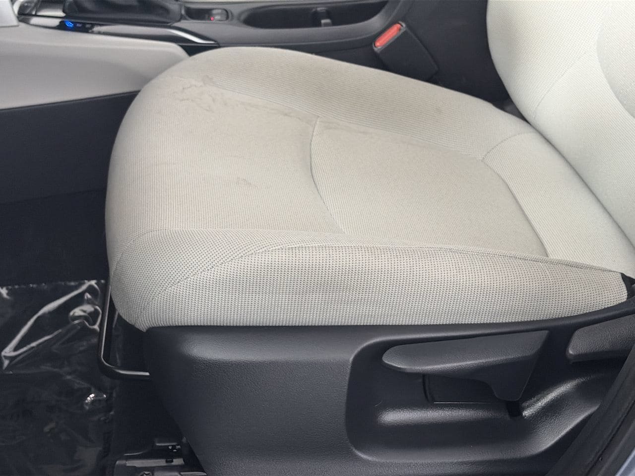 Used 2024 Toyota Corolla Cross L AWD/4WD image 18