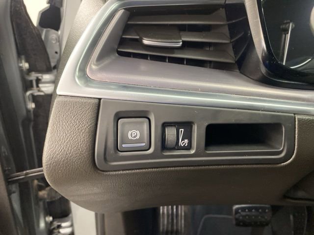 Used 2023 Cadillac XT5 Luxury w/ LPO, Floor Liner Package image 30