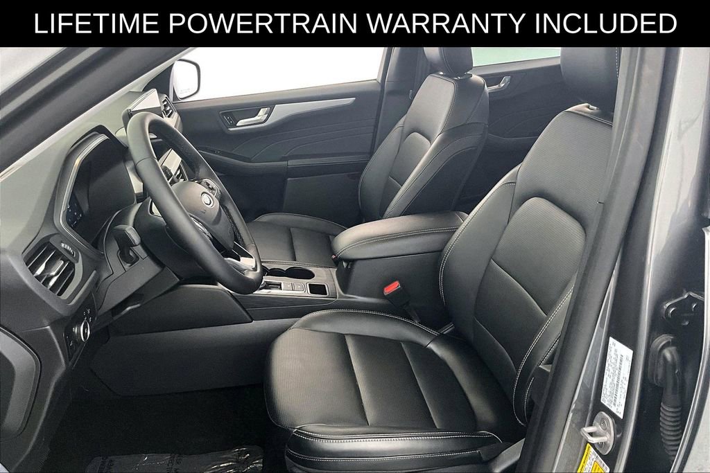 Used 2025 Ford Escape Platinum AWD/4WD image 33