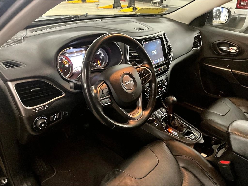 Used 2021 Jeep Cherokee Limited image 8