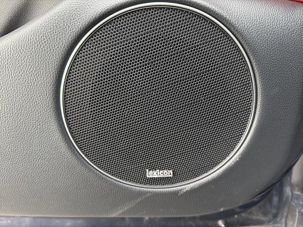 Used 2022 Genesis GV70 3.5T Sport w/ Sport Prestige Package image 9