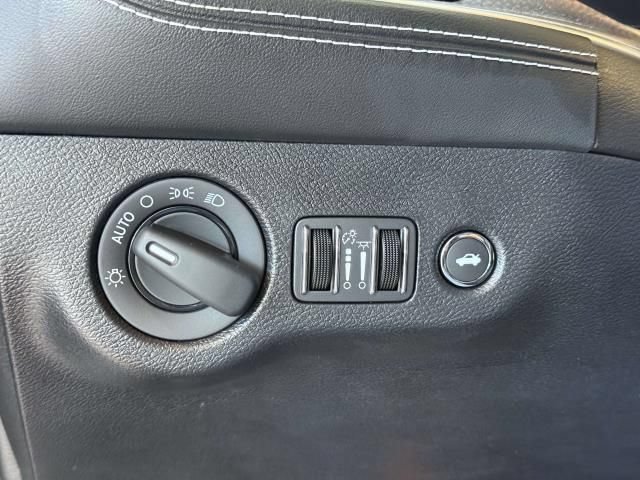 Used 2022 Dodge Challenger SRT Hellcat RWD image 20