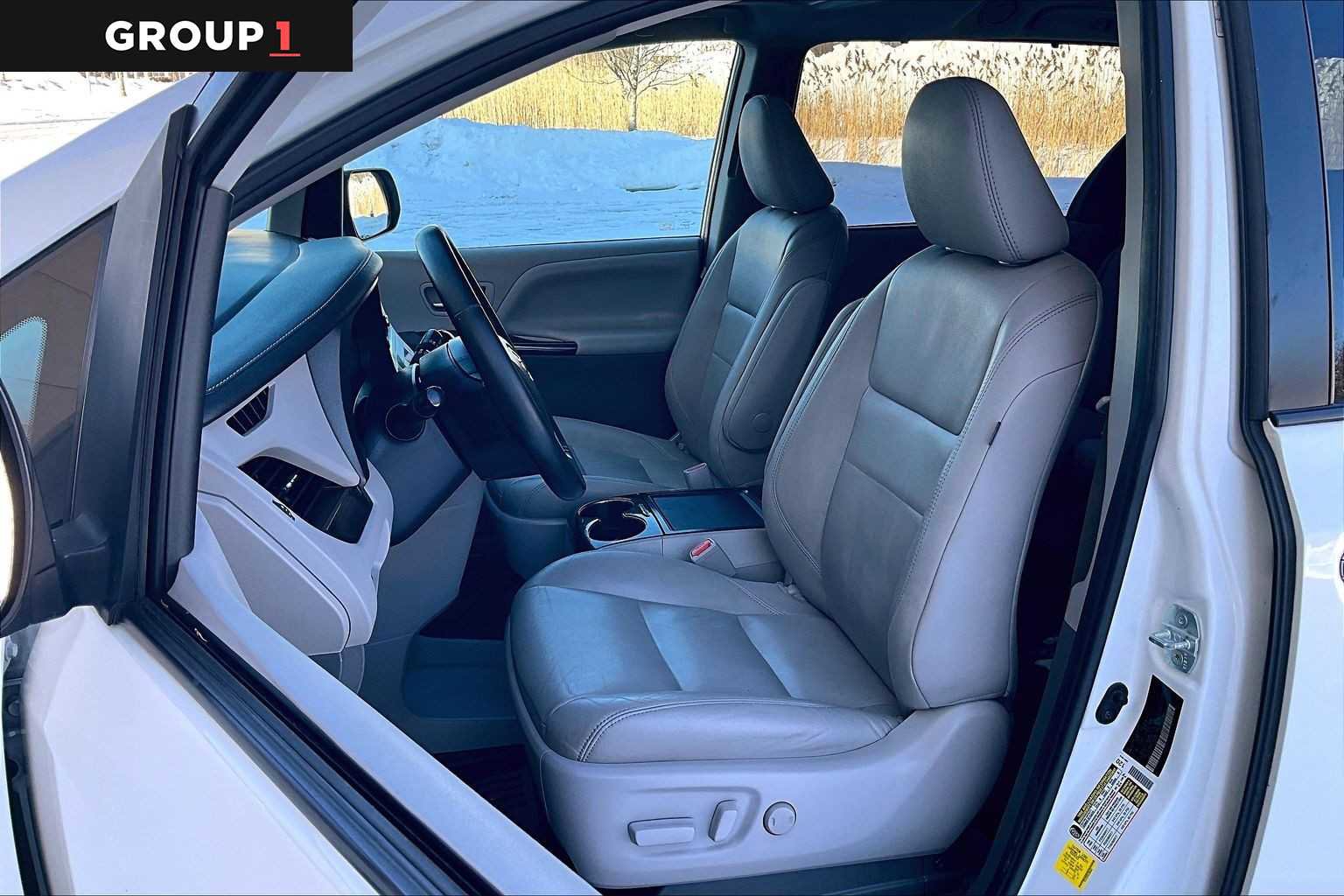 Certified 2020 Toyota Sienna XLE w/ XLE Navigation Package image 8