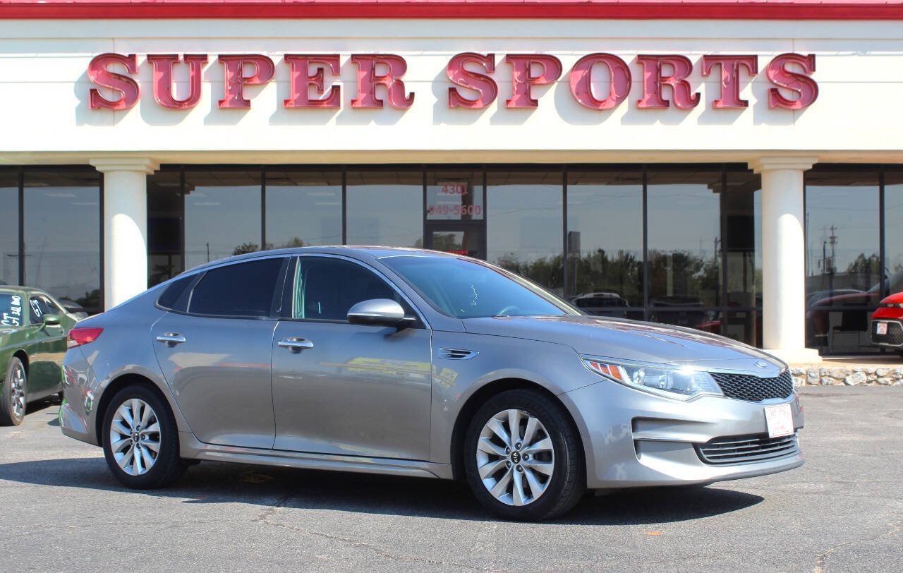 Used 2017 Kia Optima LX w/ Option Group 014 FWD image 1