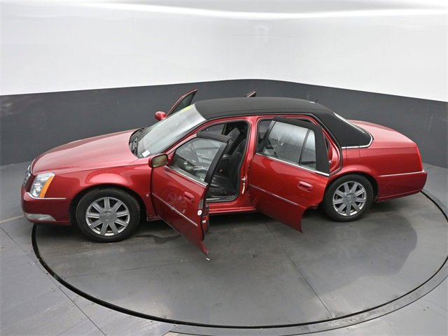 Used 2007 Cadillac DTS Luxury II image 60