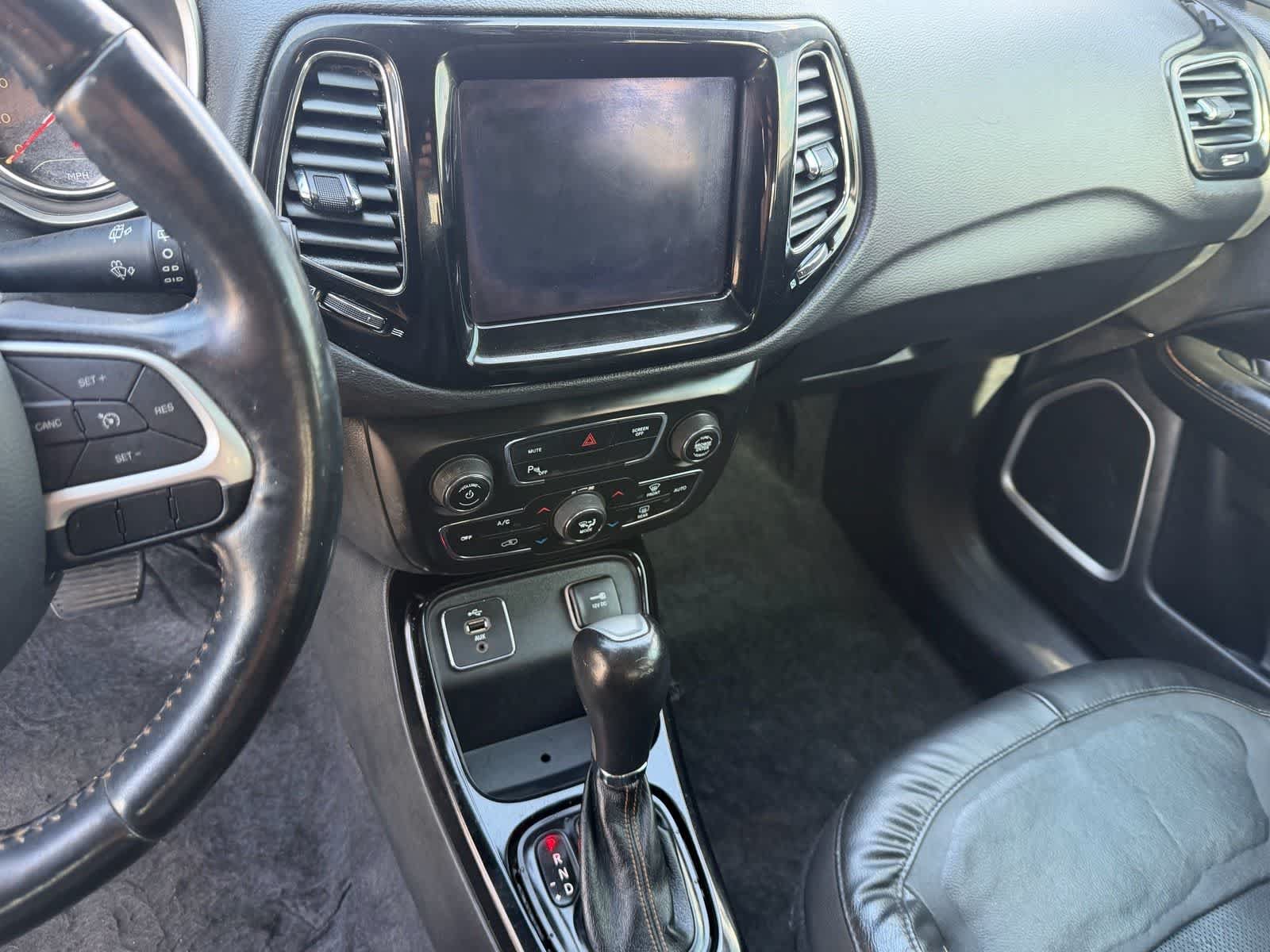 Used 2018 Jeep Compass Limited w/ Navigation Group FWD image 22
