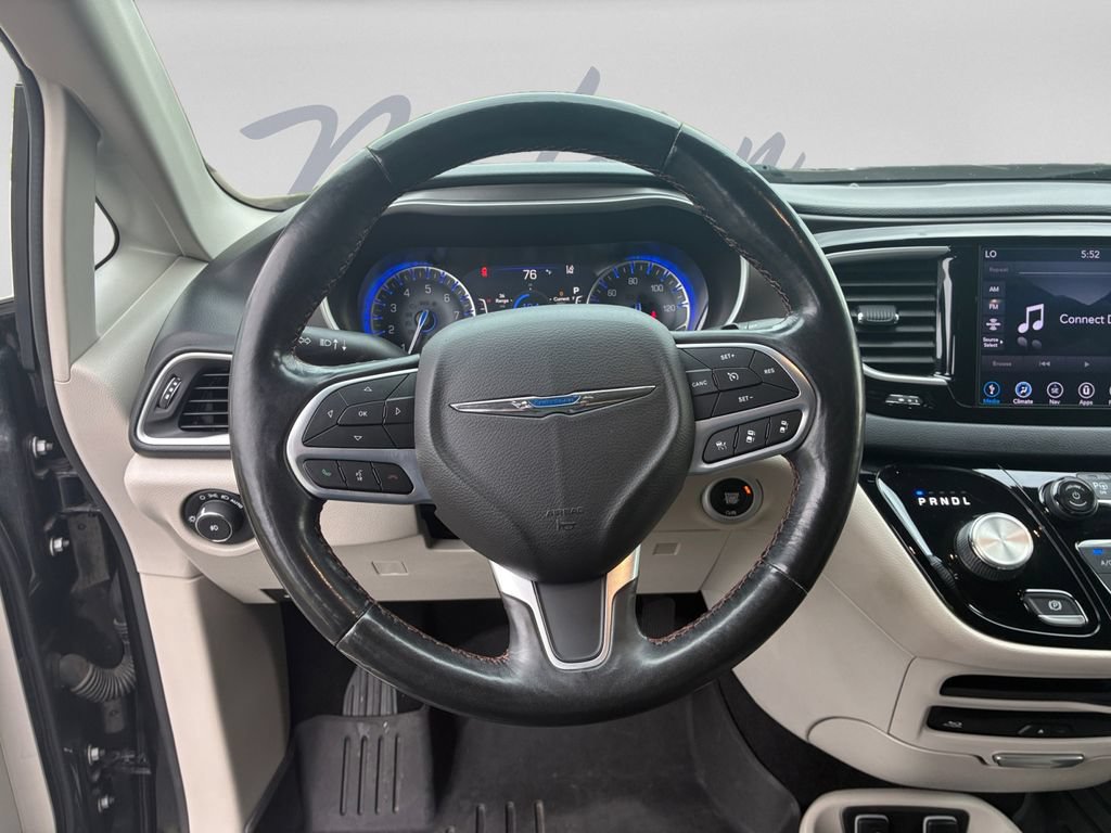 Used 2020 Chrysler Pacifica Touring-L Plus w/ Tire & Wheel Group FWD image 19