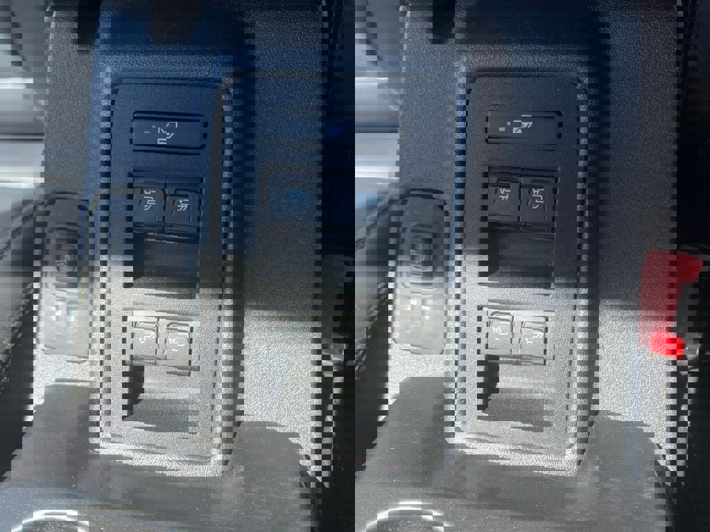 Used 2025 Ford Bronco Outer Banks image 17