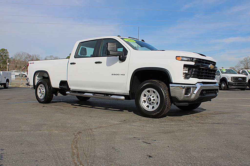 Used 2026 Chevrolet Silverado 2500 W/T image 3