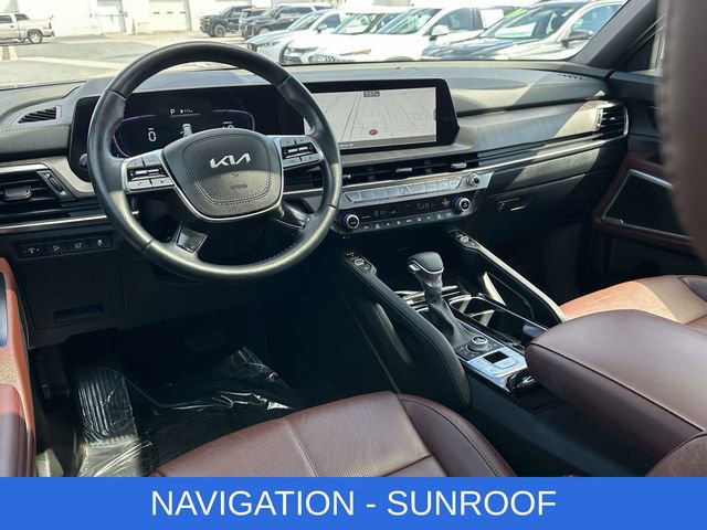 Used 2024 Kia Telluride EX w/ EX Captain's Chair Package image 2