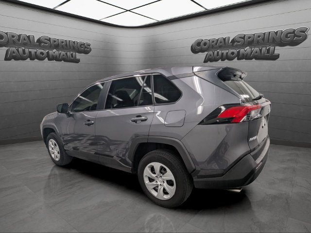 Used 2024 Toyota RAV4 LE FWD image 5