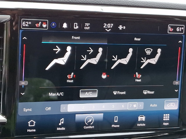 Used 2024 Chrysler Pacifica Touring-L FWD image 27