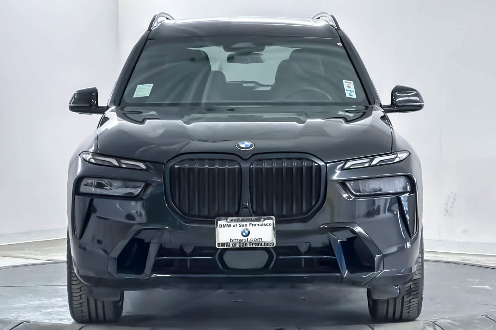 Used 2024 BMW X7 xDrive40i w/ M Sport Package AWD/4WD image 10