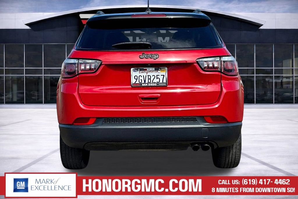 Used 2019 Jeep Compass Latitude FWD image 5