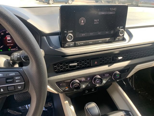 Used 2023 Honda Accord EX image 26