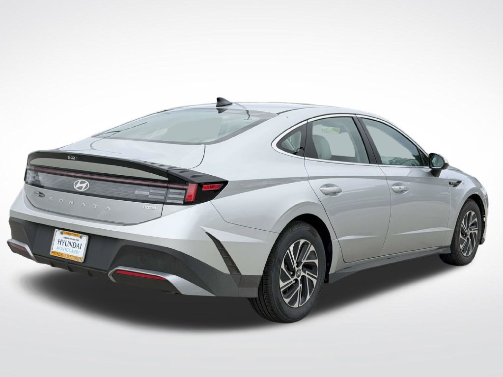 Certified 2026 Hyundai Sonata Blue FWD image 12
