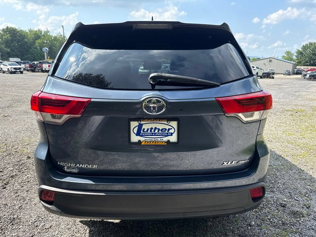 Used 2018 Toyota Highlander XLE AWD/4WD image 7