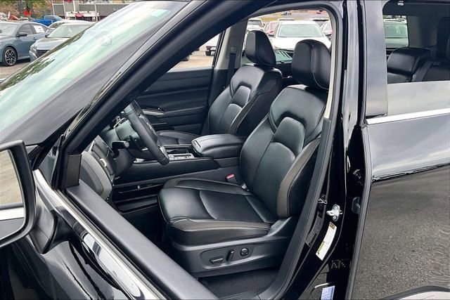 Certified 2025 Nissan Pathfinder SL w/ Cargo Package image 18