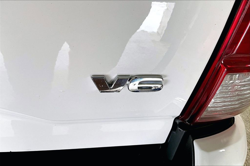 Used 2017 Toyota Tacoma SR5 image 25