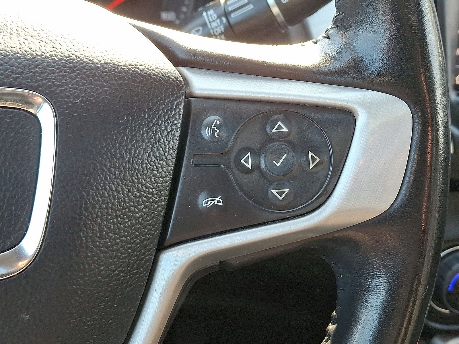 Certified 2022 GMC Terrain SLT w/ Tech Package image 18