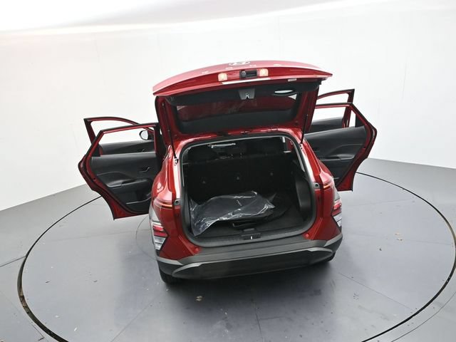 Used 2025 Hyundai Kona SEL AWD/4WD image 48