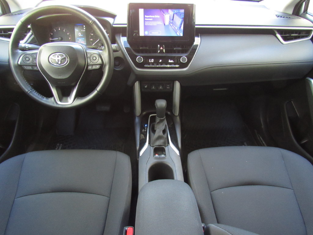 Used 2025 Toyota Corolla Cross LE AWD/4WD image 27