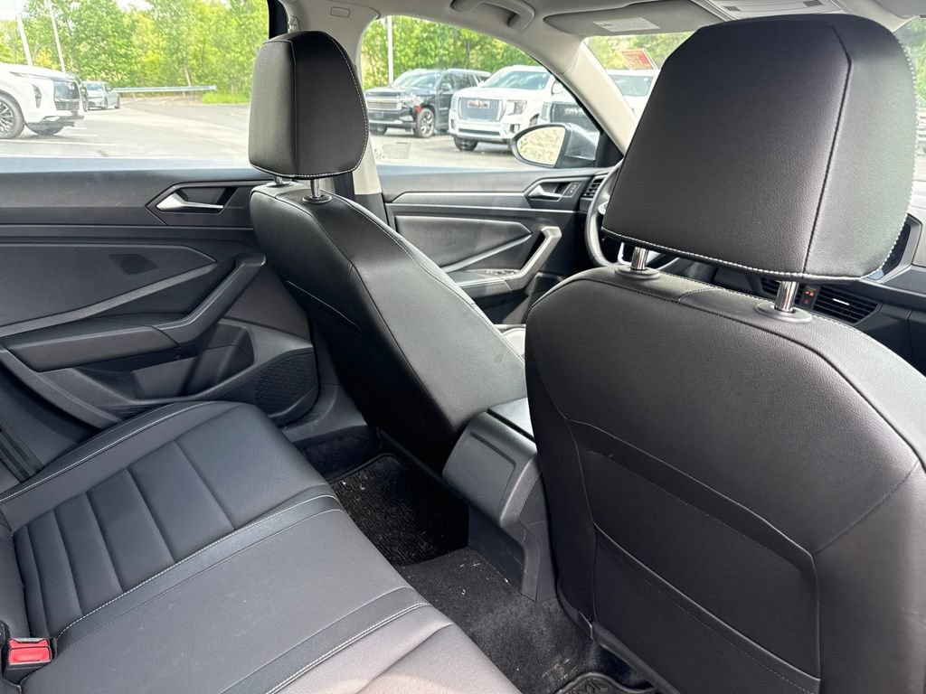 Used 2024 Volkswagen Jetta SE FWD image 26