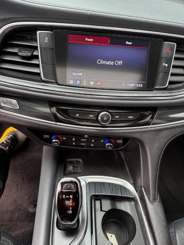 Used 2020 Buick Enclave Essence image 40