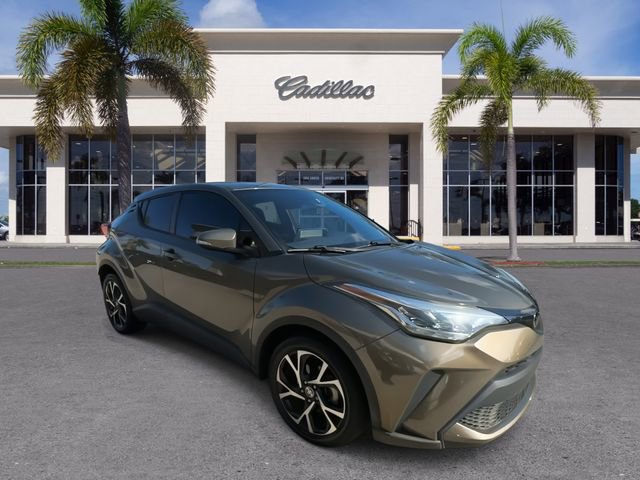 Used 2021 Toyota C-HR XLE video 2